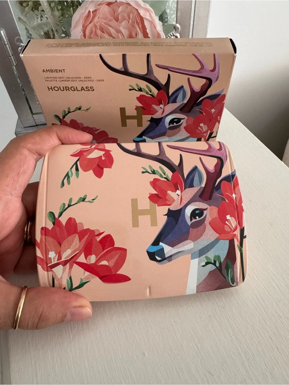Hourglass DEER Radiant Face Palette - Peach, Rose & Champagne Shades